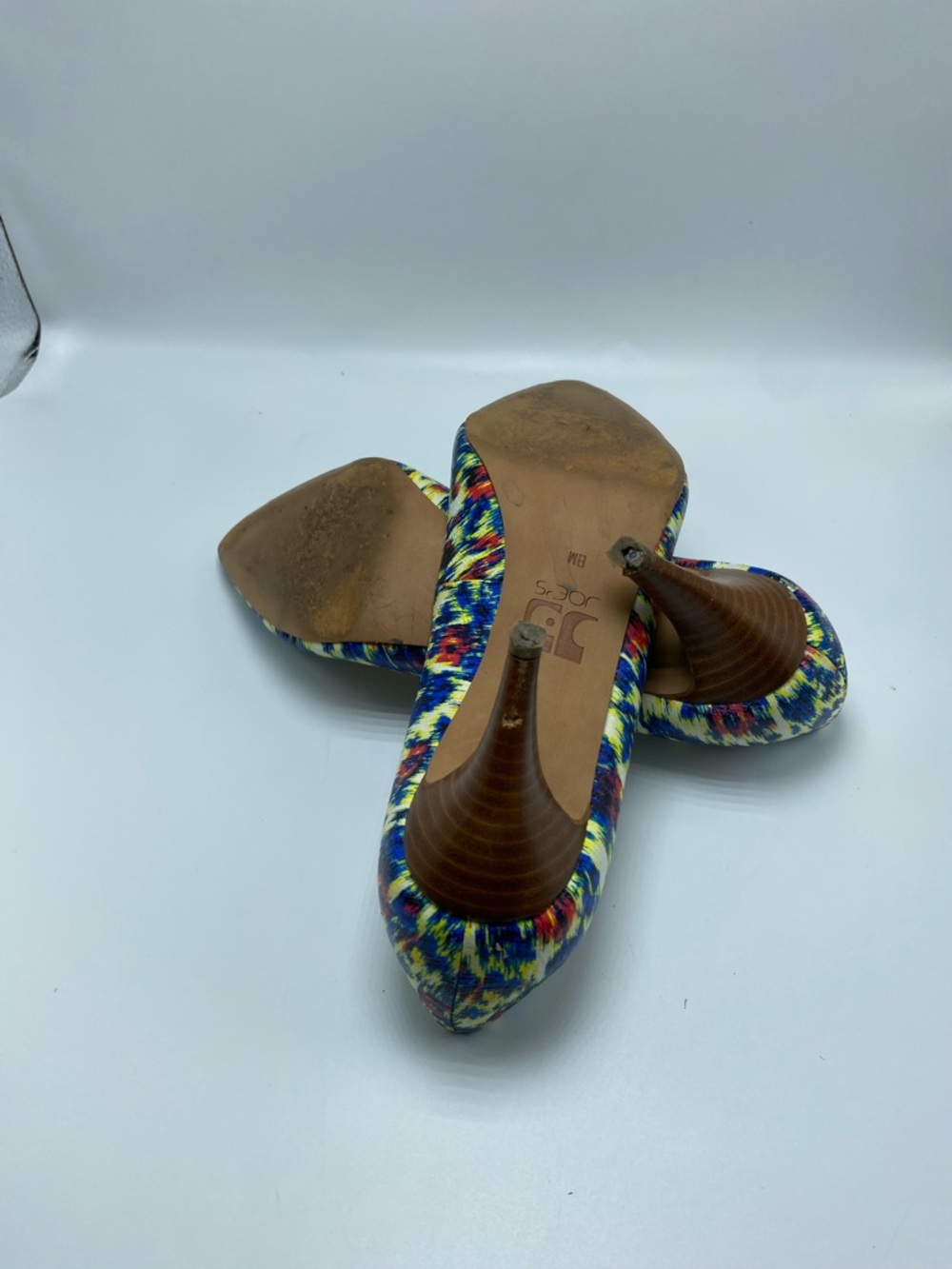 Pointed-Toe Multi-Color Pattern Women's Pumps - Picture 5 of 5